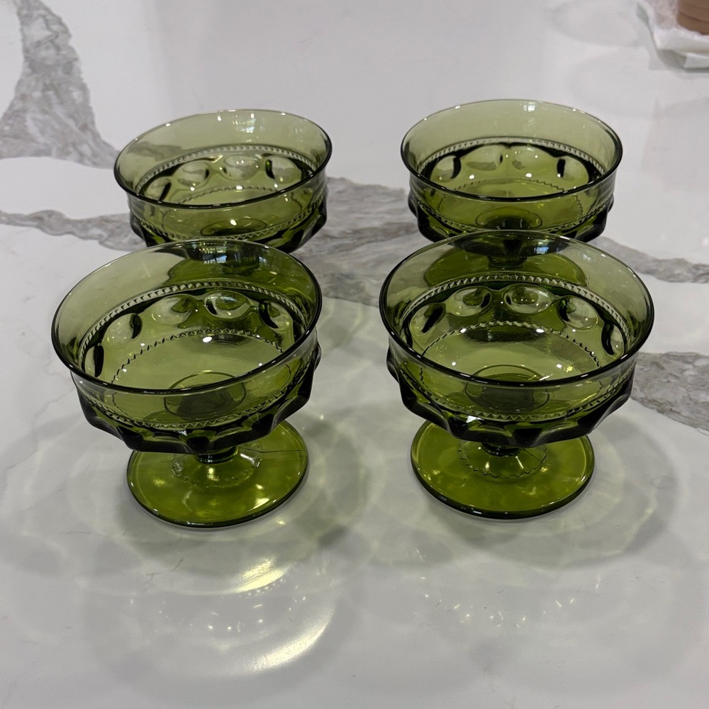 Set of 4 sherbet / champagne Green Glass Goblets - Picture 1 of 3